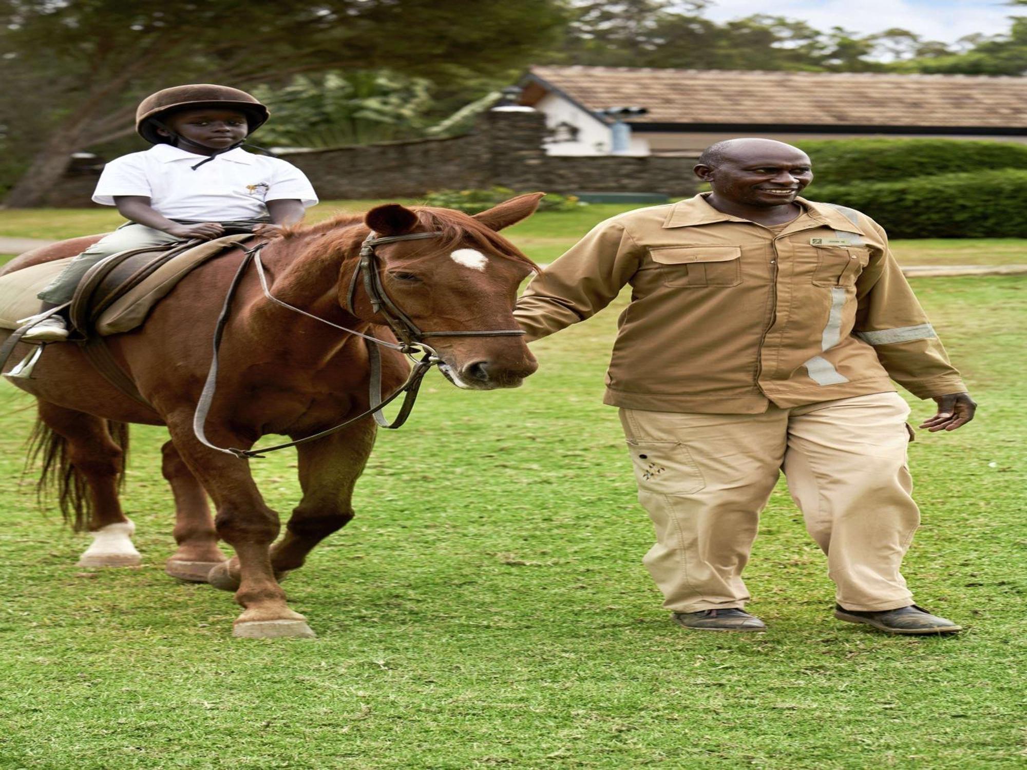 Fairmont Mount Kenya Safari Club Hotel Nanyuki Exterior photo