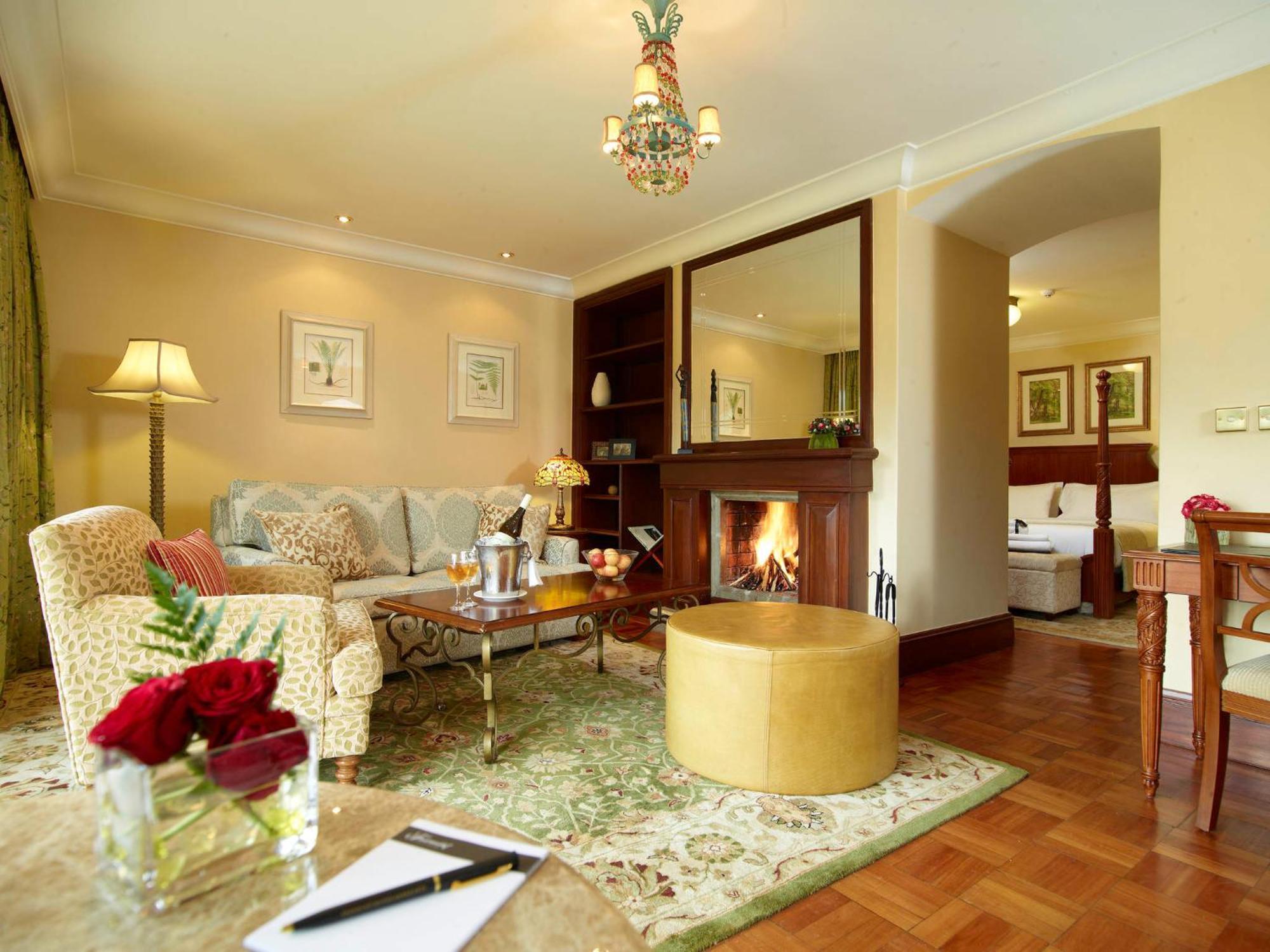 Fairmont Mount Kenya Safari Club Hotel Nanyuki Exterior photo