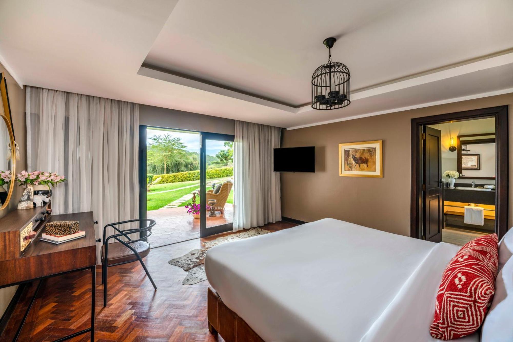 Fairmont Mount Kenya Safari Club Hotel Nanyuki Exterior photo