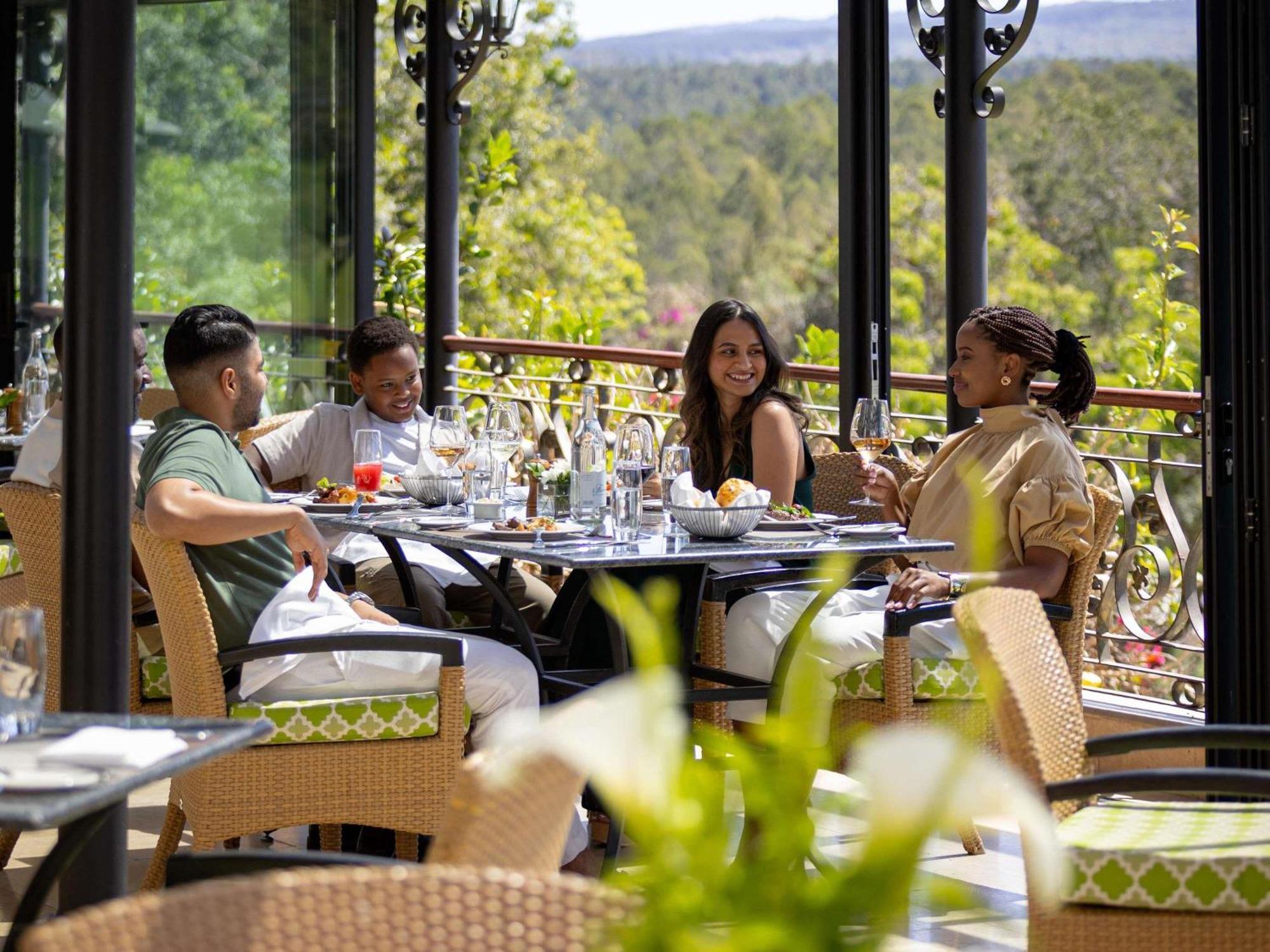 Fairmont Mount Kenya Safari Club Hotel Nanyuki Exterior photo
